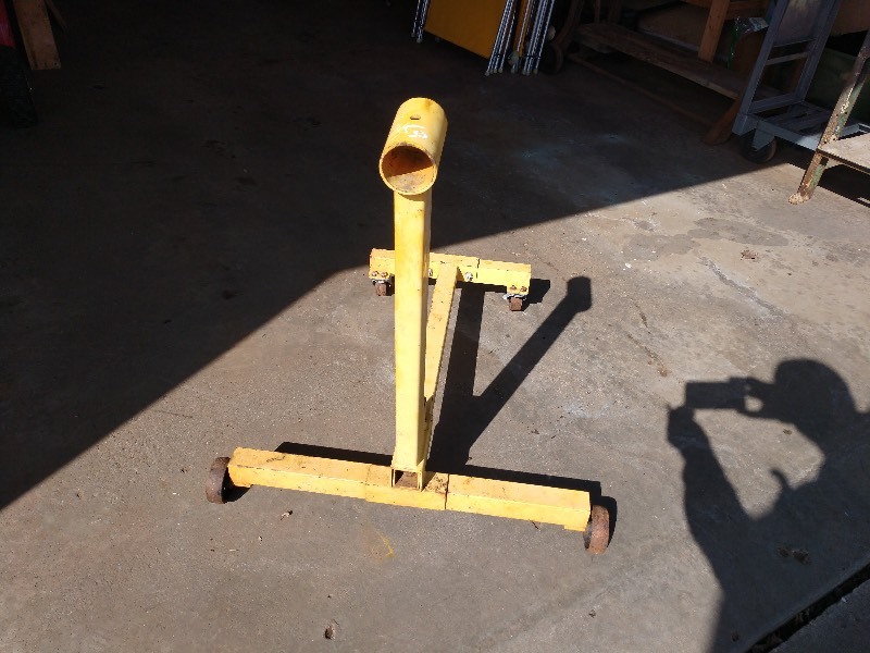lot 16 image: Odd Cast Iron Cart w Steel Casters