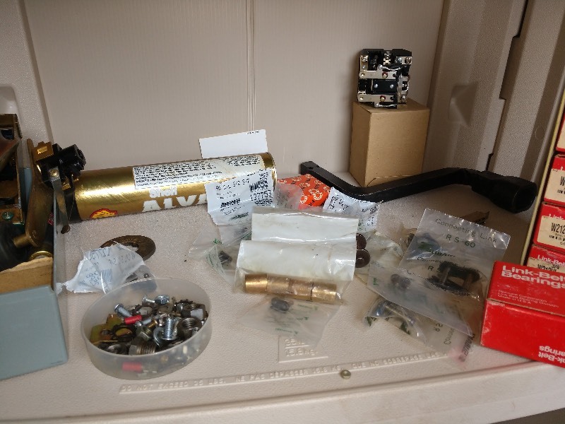 lot 31 image: Elevator Parts