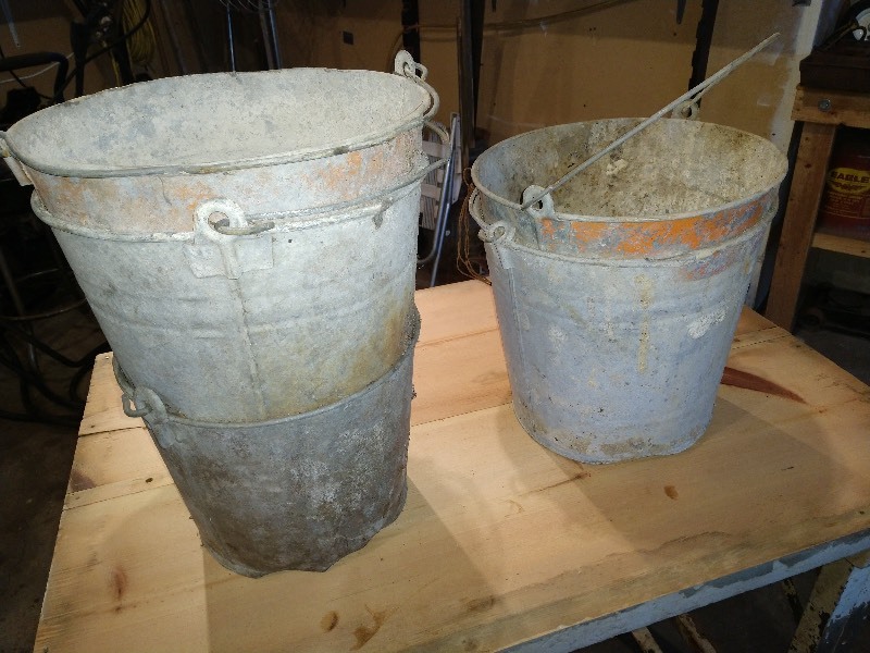 lot 143 image: Galvanized Buckets (5)