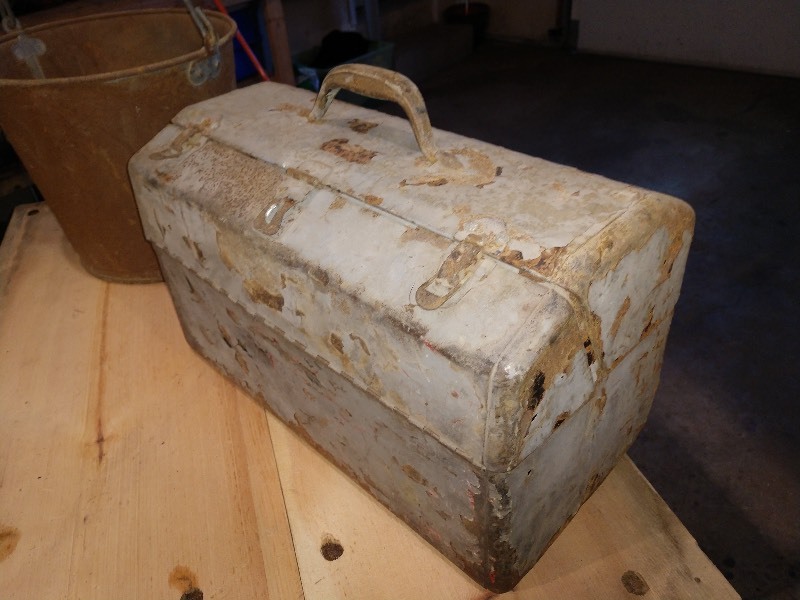 lot 46 image: Galvanized Bucket and Weathered Grey Toolbox