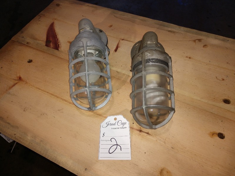 lot 51 image: Multi Explosion Proof Industrial Caged Lights (2)