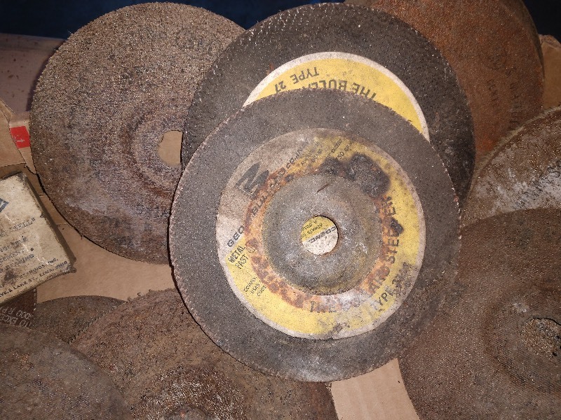 lot 69 image: Cutting Wheels