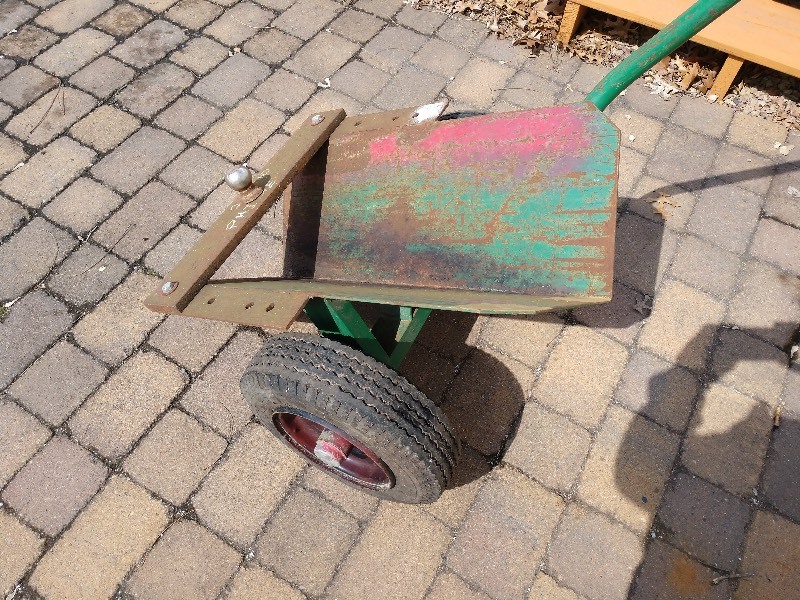 lot 71 image: ACME Handheld Boat Dolly 5000