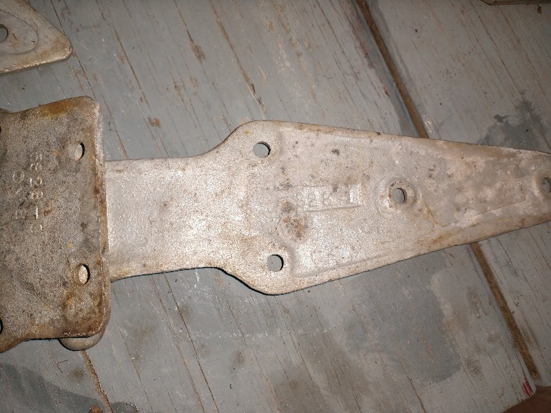 lot 77 image: Antique Iron Old CoolerFreezer Hinges Light Grey
