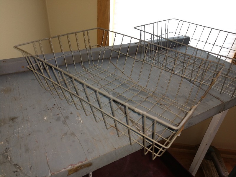 lot 80 image: Teacher Wire Letter Tray (2)