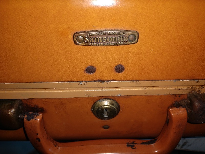 lot 94 image: Samsomite Luggage