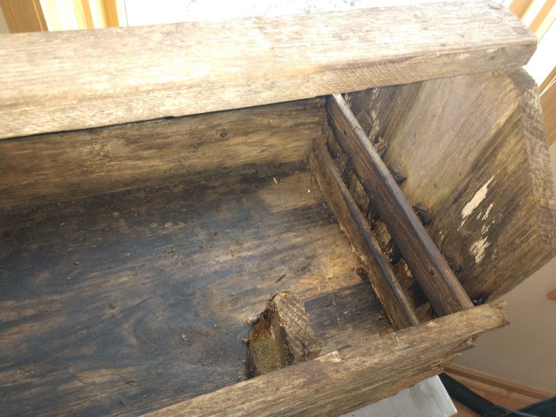 lot 97 image: Primitive Wood Toolbox