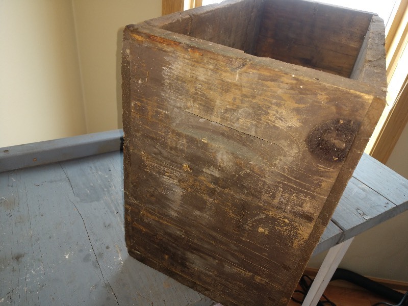 lot 99 image: Wood Ammo Crate