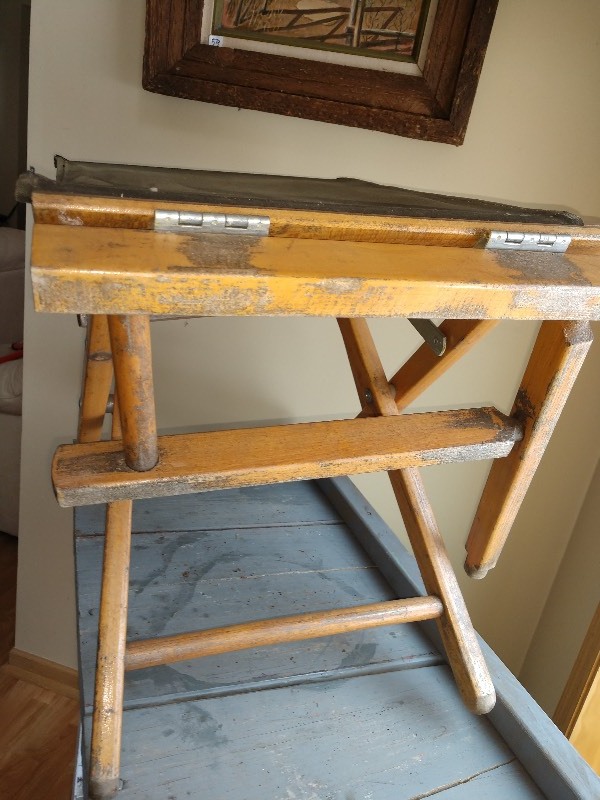 lot 108 image: Fold Out Directors Commander Chair 
