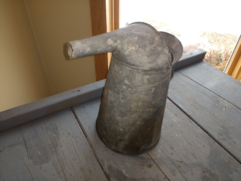 lot 109 image: Vintage 2 Qt. Gas Station Galvanized Oil Can, New York City 