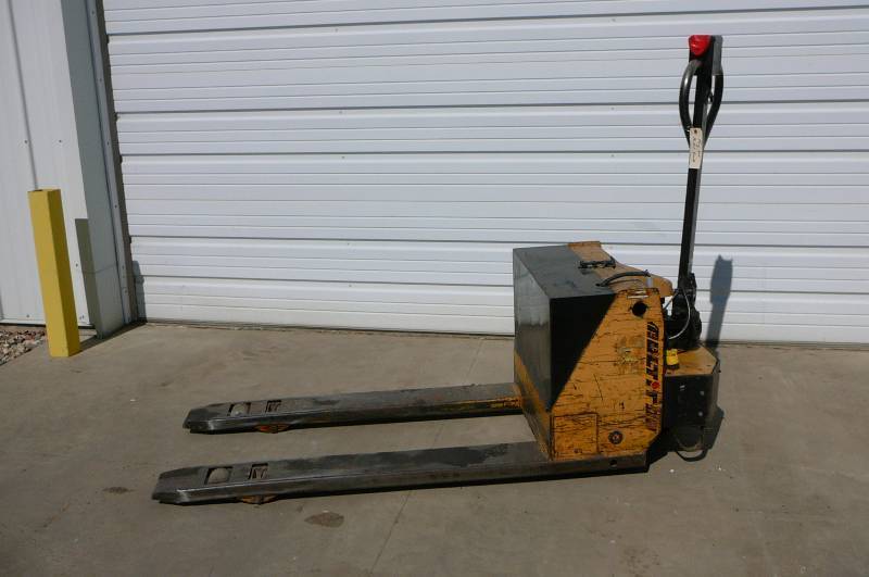 lot 2 image: Big Joe Electric Pallet Jack