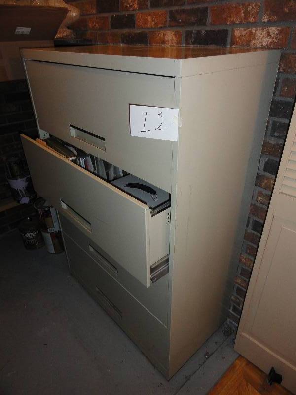 lot 12 image: 4 Drawer File Cabinet
