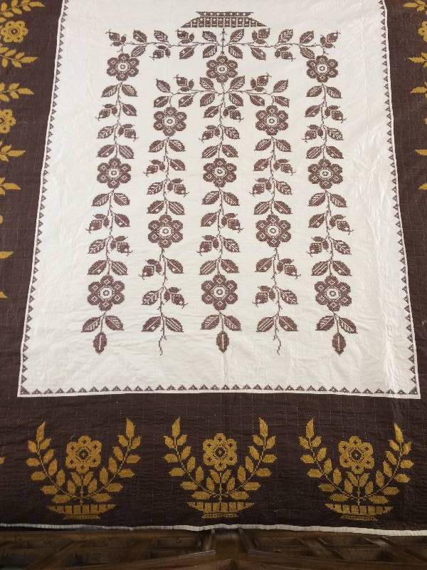 lot 20 image: Cross-Stitched Bedspread - Size Queen