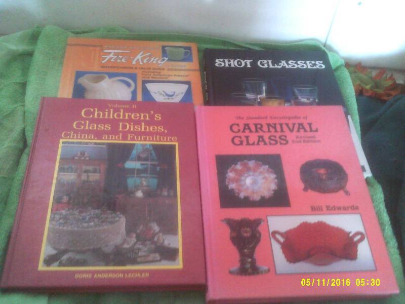4 COLLECTOR BOOKS