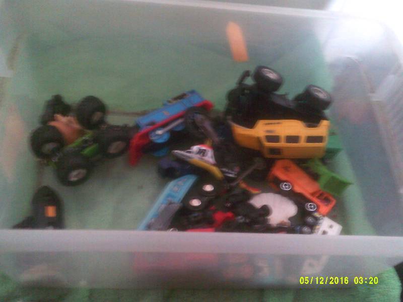 COLLECTIBLE CARS TRUCKS AND HELICOPTERS