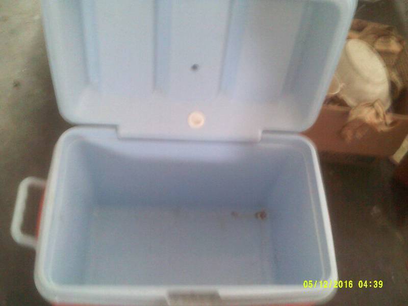 LG RUBBERMAID COOLER