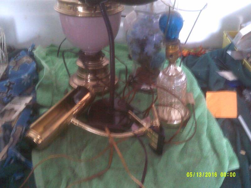 VINNTAGE TABLE LAMPS