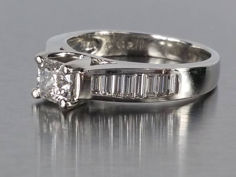 Diamond Engagement Ring in Platinum