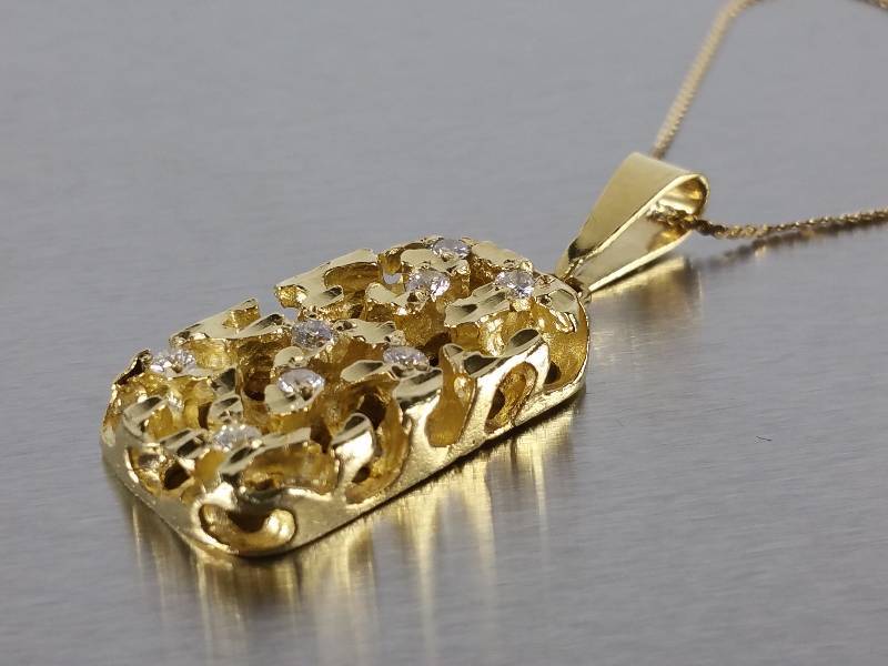 Diamond Pendant in 14k Gold