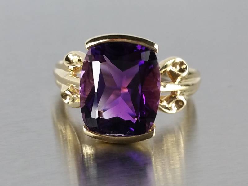 Amethyst Ring in 14k Gold