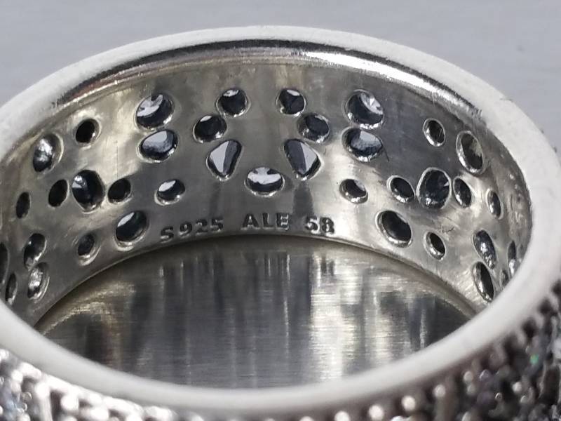 Pandora Ring