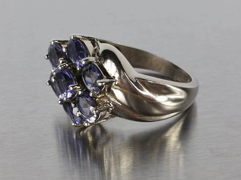 2ct Tanzanite Ring