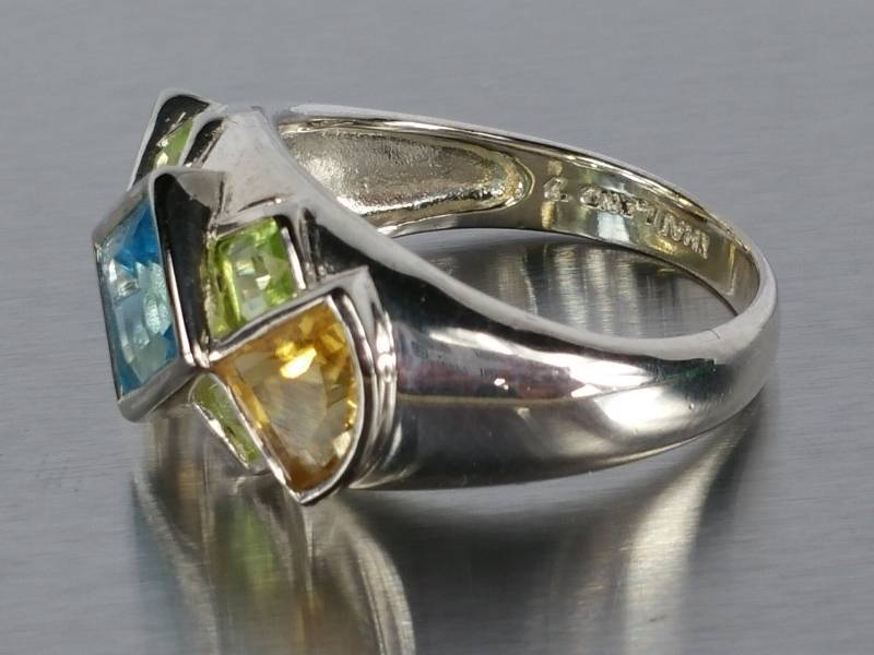 Multi-Gem Ring