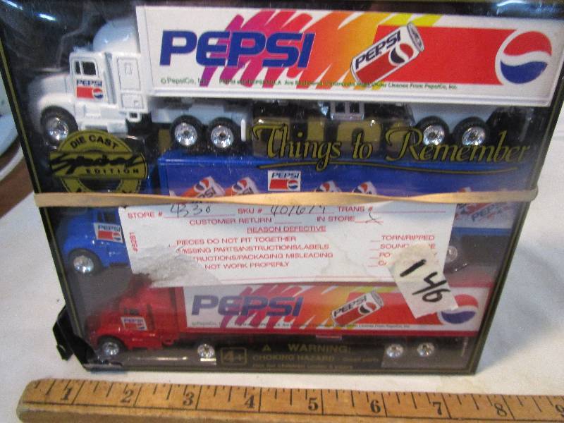 lot 7 image: Three small Pepsi TractorTrailer Semis