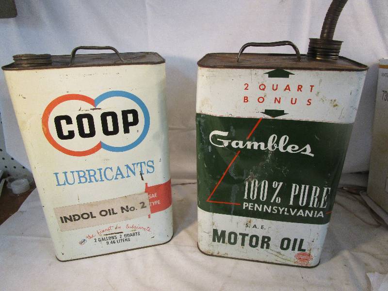 lot 21 image: Two 10 qt. Cans. Gambles, & Co-op. Both Empty