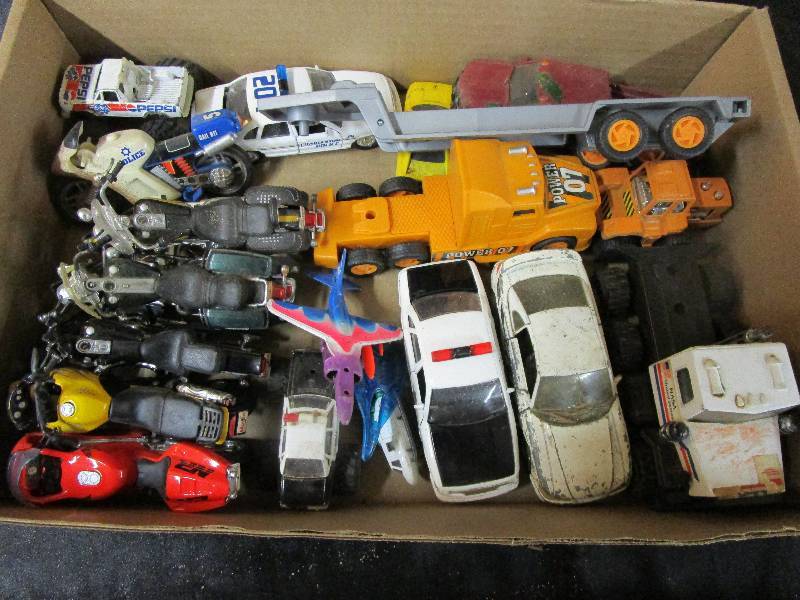 lot 40 image: Various Toy Cars