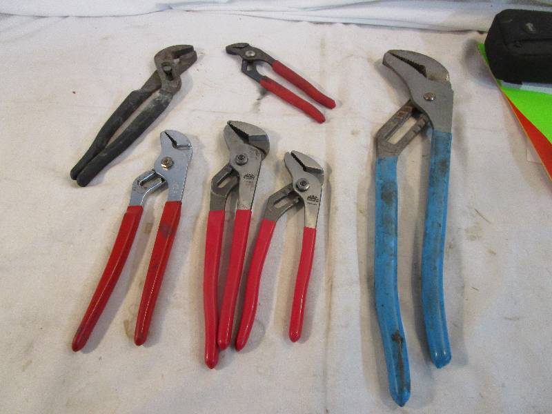 lot 66 image: Large Chanel Lock and MAC Tools