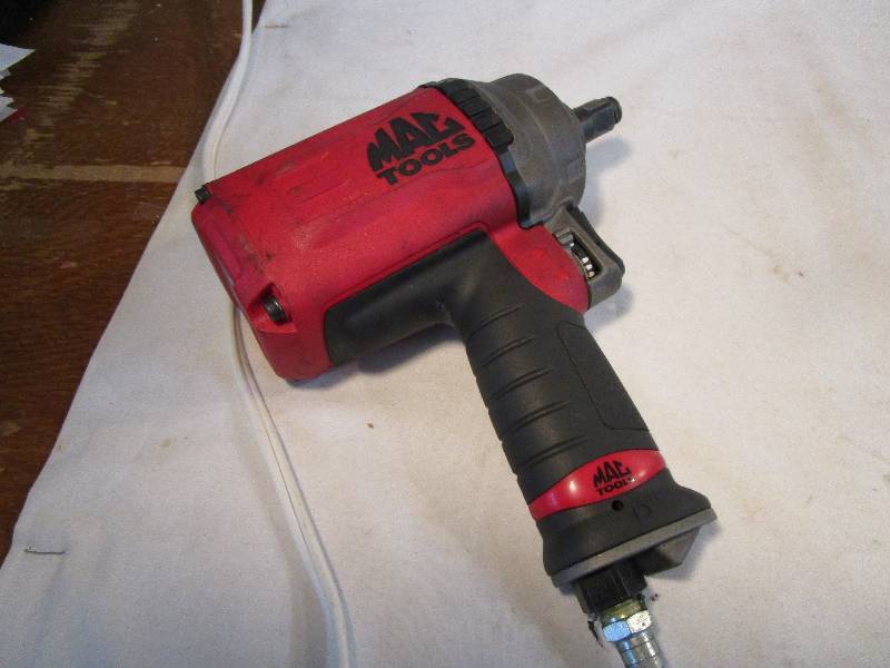 lot 82 image: MAC tools Air impact 12 inch