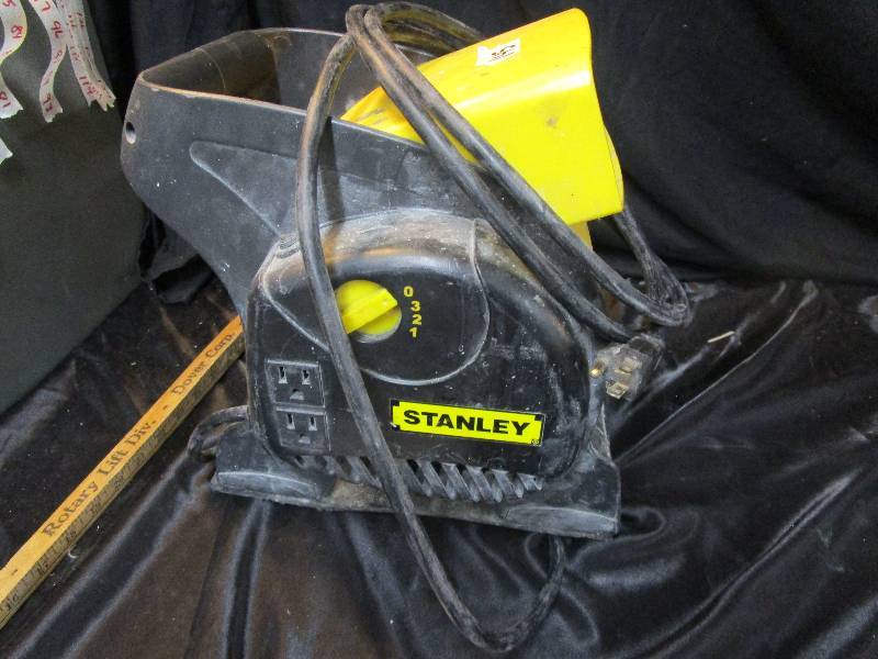 lot 87 image: Stanley Floor fan tested works