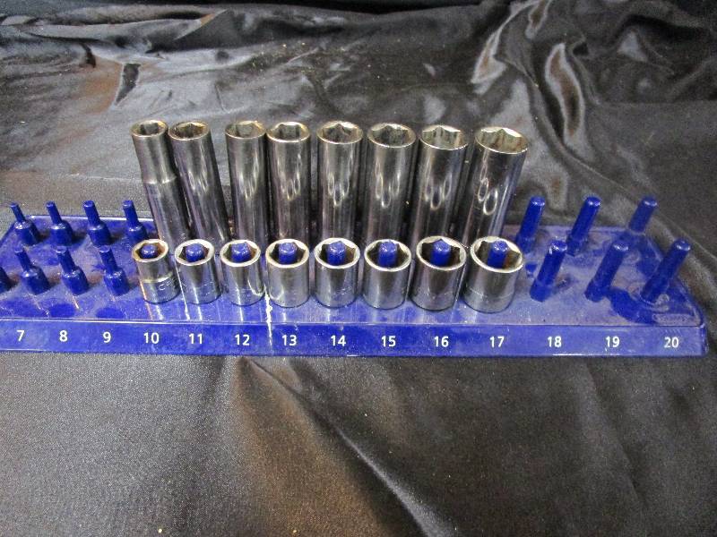 lot 106 image: Crafsman 38ths inch metric Sockets