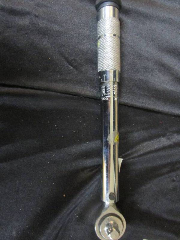 lot 112 image: Torque Wrench inch pounds