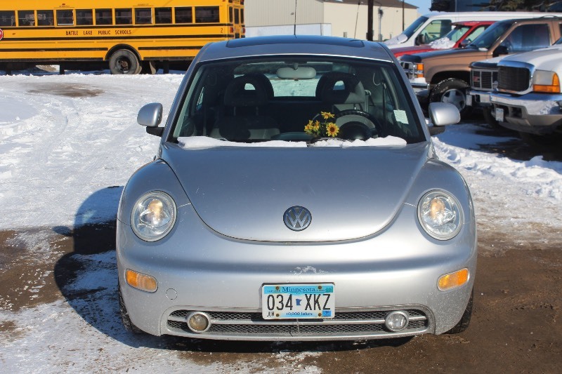 2000 Volkswagen New Beetle GLX- 118,188 Miles