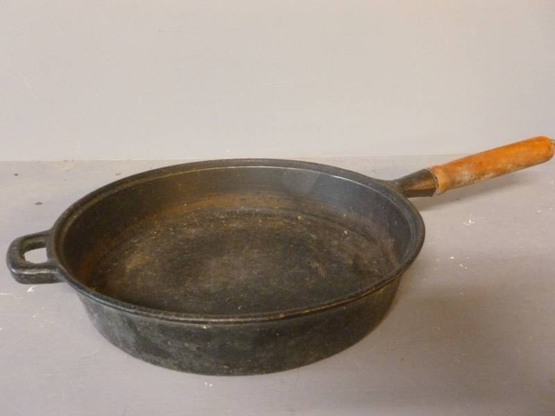 Cast Iron Pan