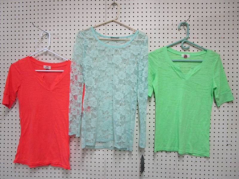Ladies X-Large Spring Shirts