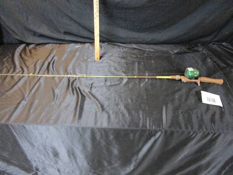JohnsonCentury Model  100-AReel and Pole