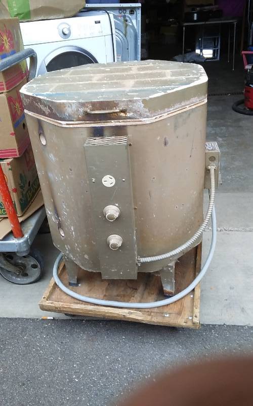 lot 15 image: Kiln Sitter Model MFR 230 Volt, 45 Amp, Max Heat 2300 Degrees Temp