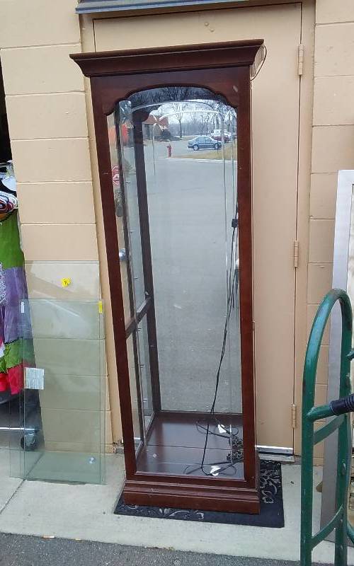 lot 24 image: Glass Lighted Display Cabinet (No Shelves) 27x14x76
