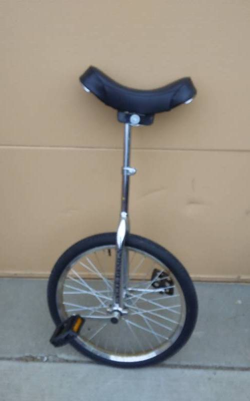 lot 16 image: Cycle Design Uni-Cycle