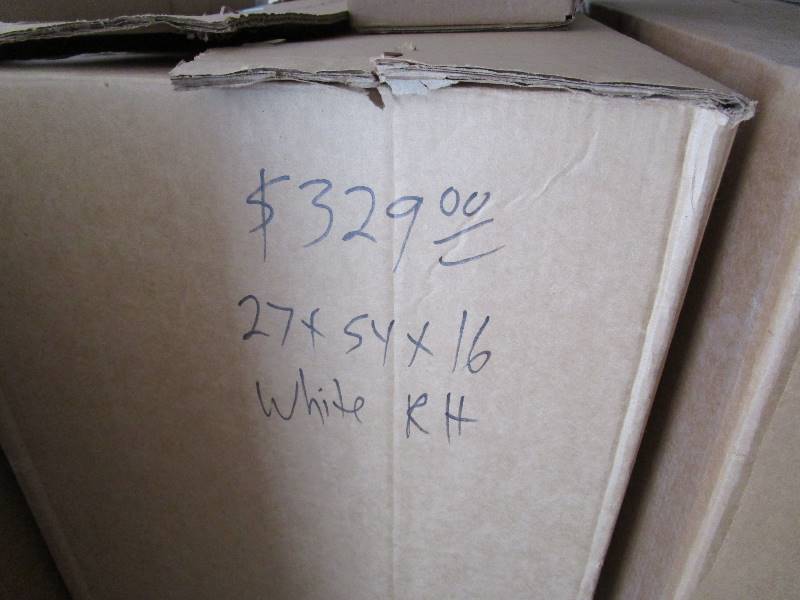 lot 138 image: (New) RV Tubs & Shower Surrounds