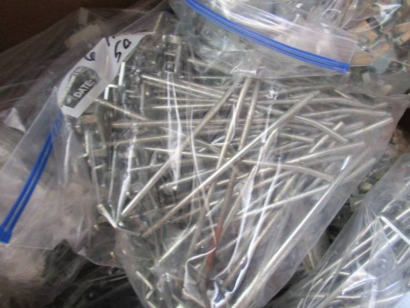 lot 143 image: Peg Board Hooks (over 400 pcs)
