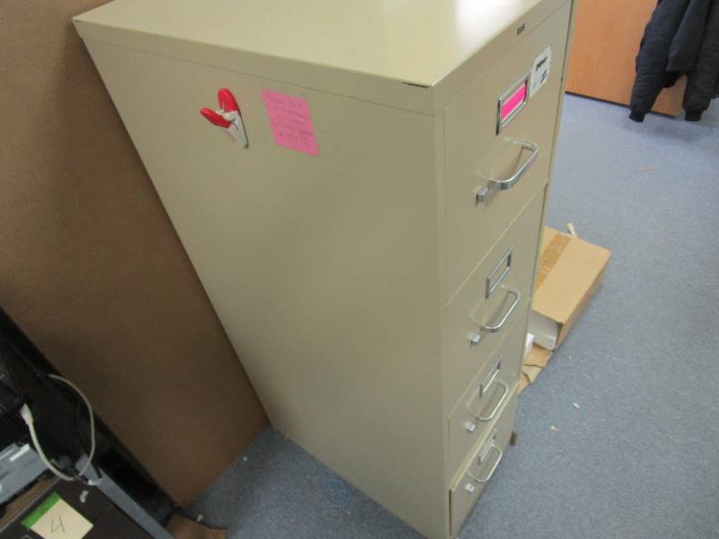 lot 32 image: Hon File Cabinet