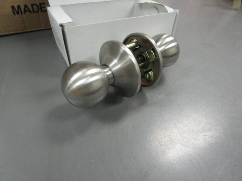 lot 120 image: (60) (New) Door Handles