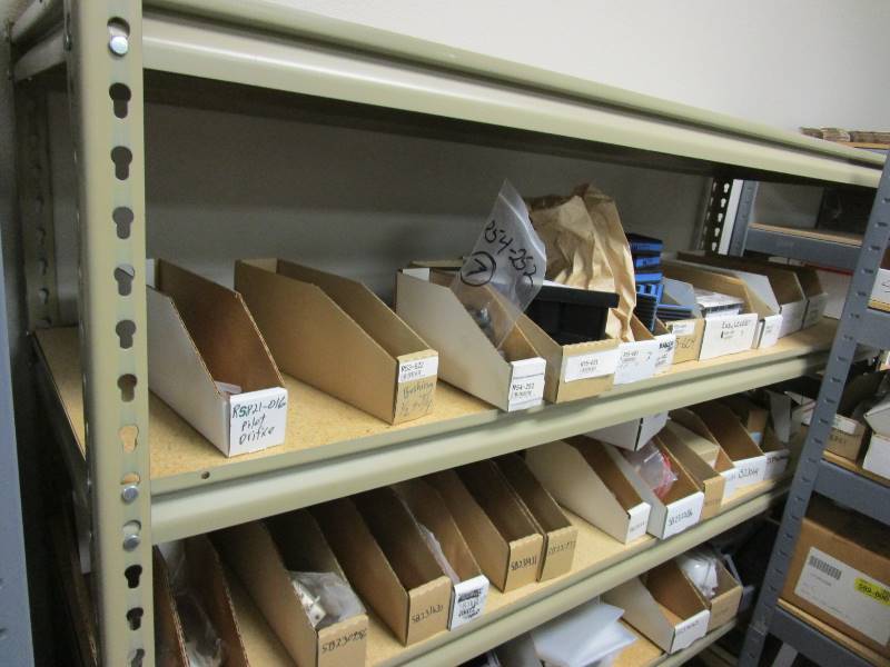 lot 17 image: Metal Rack (no contents)