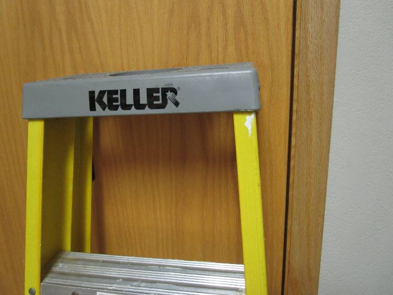 lot 70 image: 6 Fiberglass Ladder