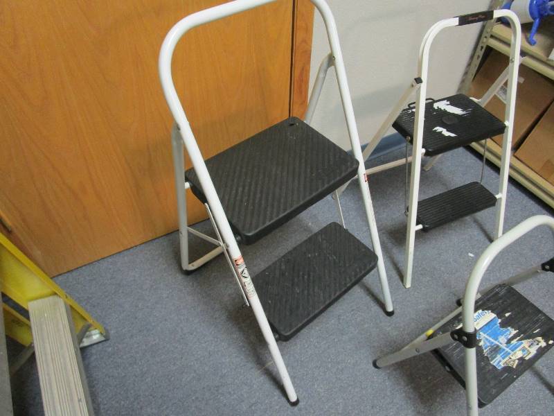 lot 72 image: (3) Small Ladders