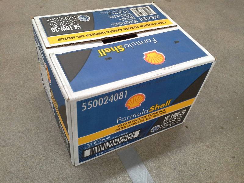 lot 116 image: One Case of Shell Formula 10W30 Motor Oil